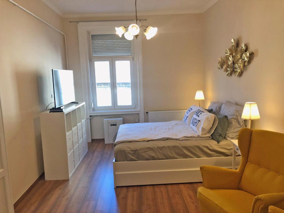 Modern Comfort In Historical Budapešť Exteriér fotografie